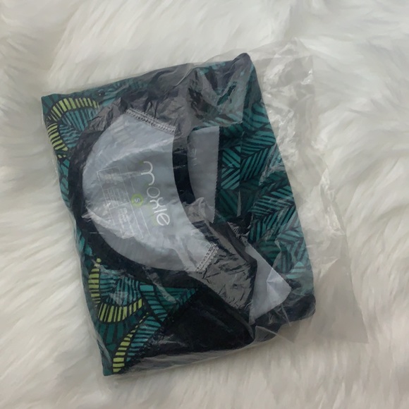 NWT Moxie Cycling Emerald Aqua & Lime Tee size Small - Picture 11 of 11